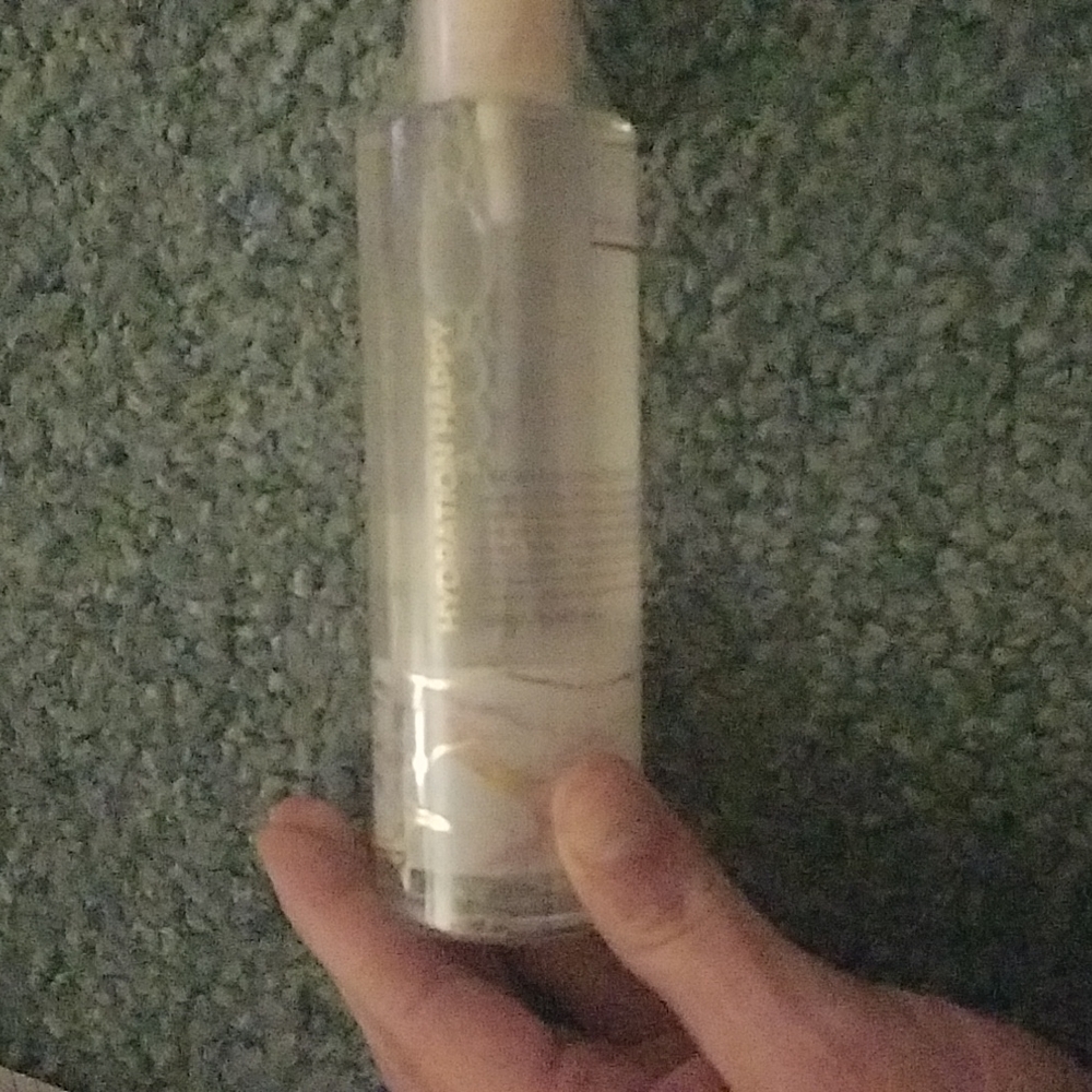 Mannakadar skincare- hydrating face mist - Picture 2 of 2